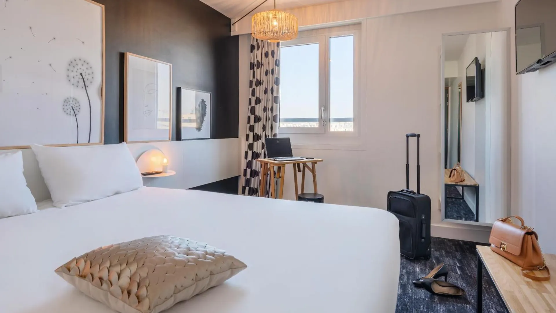 Ibis Styles Gare De L'est Chateau Landon Paris