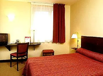 Ibis Styles Gare De L'est Chateau Landon Hotel 3*
